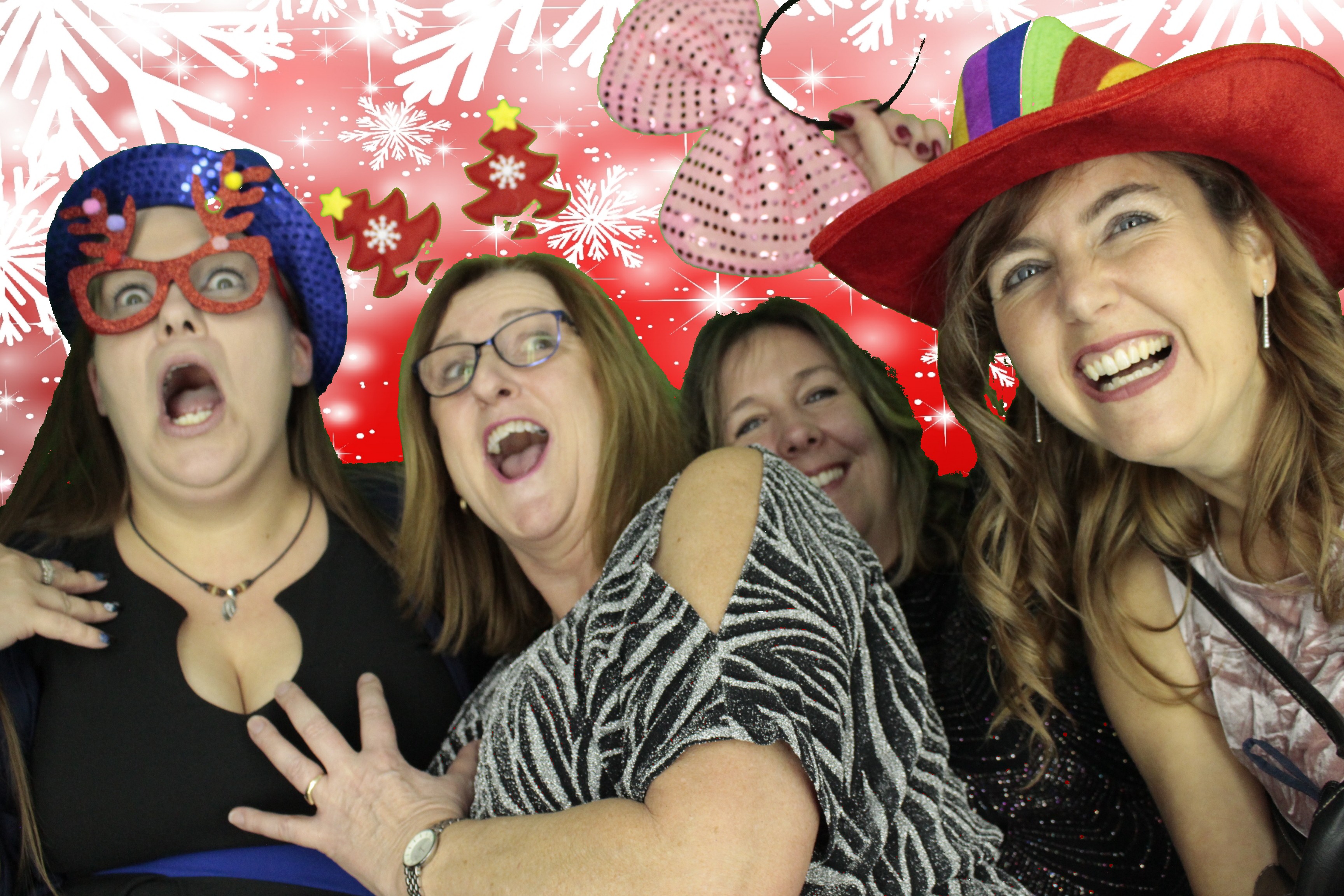 Ocean Network Express Christmas Party 2019 | View more photos from the event at gallery.myphotoboothexperience.co.uk/u/MyPhotoBoothExperienceLtd/Ocean-Network-Express-Christmas-Party-2019